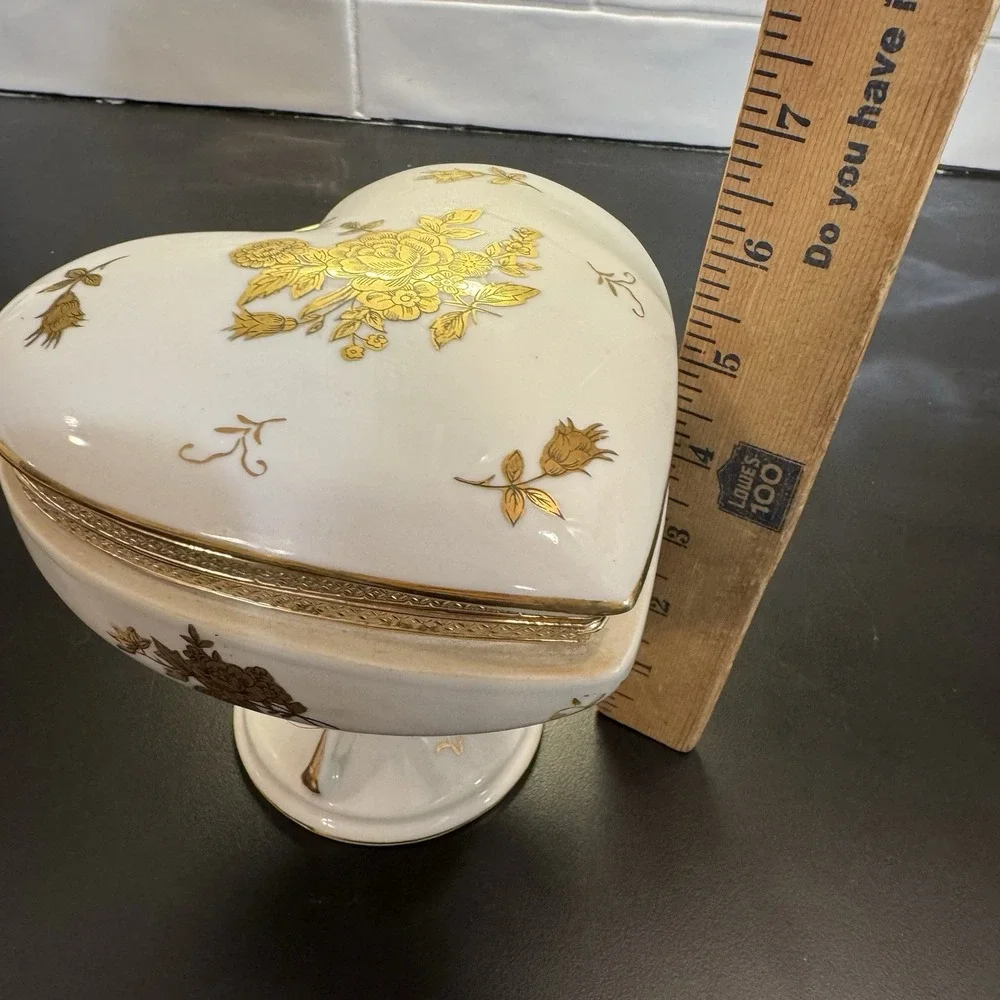 Arnart Heart Shaped Porcelain Vanity Jar Pedestal Hand Painted MCM Lidded Hinged